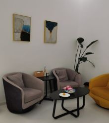 -微笑雨嘉造型护肤