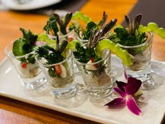-Chom Cafe and Restaurant