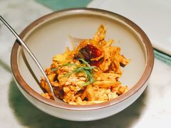 敲糖棒棒鸡-辛香汇·现炒川菜(淮海路百盛店)