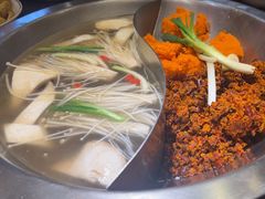 -沸炉重庆老火锅(军事博物馆店)