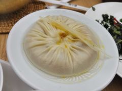 蟹黄汤包-苏小柳点心·手作小笼包(新街口分院店)