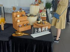 -奔驰上海利星(七宝店)