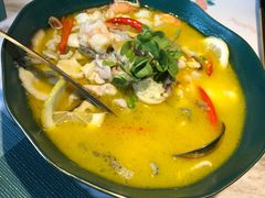 花开酸汤鱼虾跳-蜜桃花开·中西融合菜E&W(南长街店)