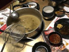 -左庭右院鲜牛肉火锅(金山万达店)