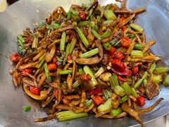 -堂瓦里·33年传统赣菜(第一街区店)