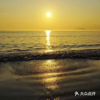 在写景色前，想吐槽下那边的房子好便宜，小户型六七十万
