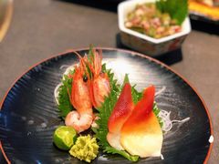 -铭牛烧肉·和牛海鲜自助(高新月牙湖店)