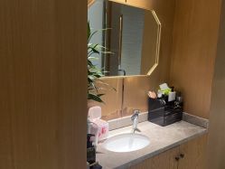 -苑苑vbeauty科技美容SPA