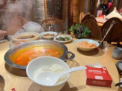 -野山舂·贵州现舂酸汤牛肉(鸿通城店)