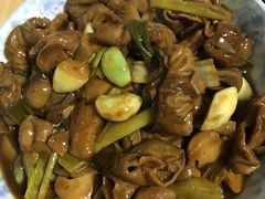 腊八蒜烧肥肠-局气 烤鸭·北京菜(光华路店)