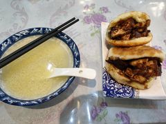 烧饼夹肘子-傅记酱肉