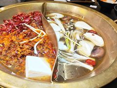 -沸炉重庆老火锅(军事博物馆店)