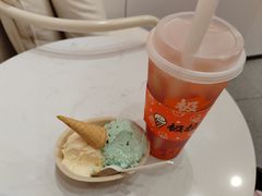 -极拉图·现制冰淇淋(梅溪湖新天地步步高店)