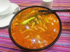 酸辣米线-香巴拉云南餐厅(华莱坞店)