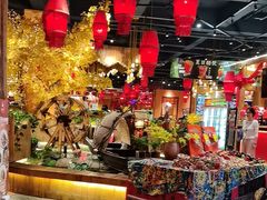 -老滇山寨•云南特色菜•地方菜•民族风情歌舞表演(金碧店)