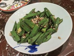 干菜肉末炒秋葵-新白鹿餐厅(爱琴海购物中心店)