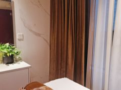 -莱蔻·圣灸堂·推拿艾灸(天山店)