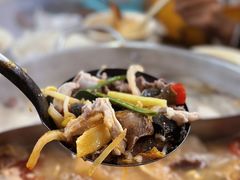 -周良天山牛杂城(天山路总店)