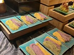 -雍容荟帝王蟹活龙虾展台自助(IFS黑金店)