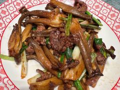 葱爆吊龙牛肉-谭厨中山传家菜.乳鸽.脆鲩鱼(华强北中航城店)
