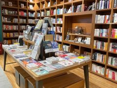 -百新书局(尚悦湾店)