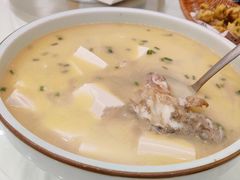 虎头鱼豆腐汤-洲晓鱻舟山海鲜(2号店)
