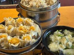 蛋黄鲜肉烧麦-真真鲜馄饨店(启蒙路店)