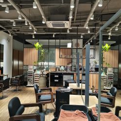 -Mentor Hair Salon