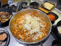 大铁板烤辣鸡-山·烤辣鸡韩国料理(西溪路店)
