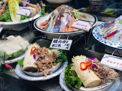 酸汤肥牛粉丝-潍城老菜馆·地标美食