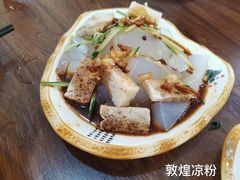 -壹阁胡羊焖饼(特色小吃街店)