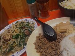 -拉面莊夢語＆中华料理八椿