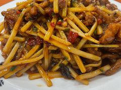鱼香肉丝-椒香川流不息川菜馆(二七北路店)