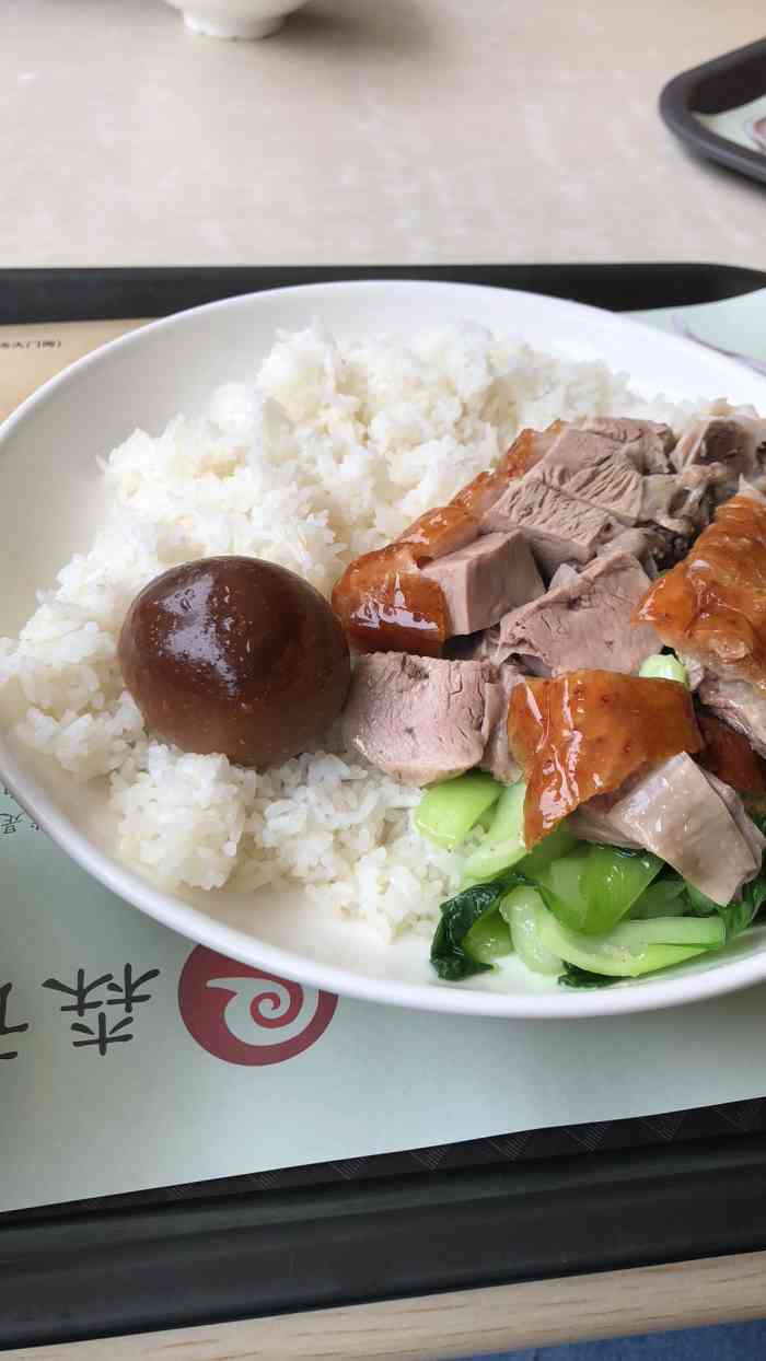 广式烧味快餐,环境整洁,服务态度还可以.