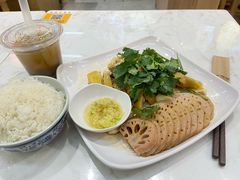 化州香油扇鸡-甘掌门·化州驰名牛杂粉(越秀店)