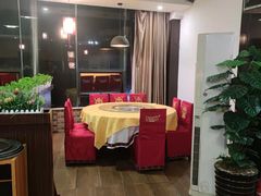 -东方之猪四更烤乳猪(金垦总店)