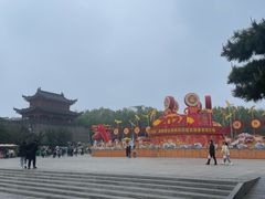 -巴陵广场