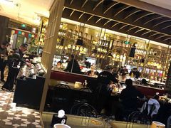 大堂-钱小奴海鲜自助黑金店(杭州滨江龙湖店)