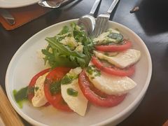 -卡佩罗意大利餐厅及酒吧Al Cappello Trattoria