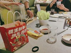 -海底捞火锅(高新万达店)