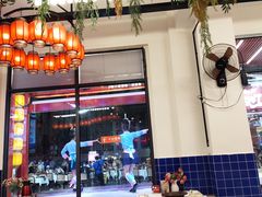 -刘姐啤酒鱼民族演艺餐厅(西街总店)