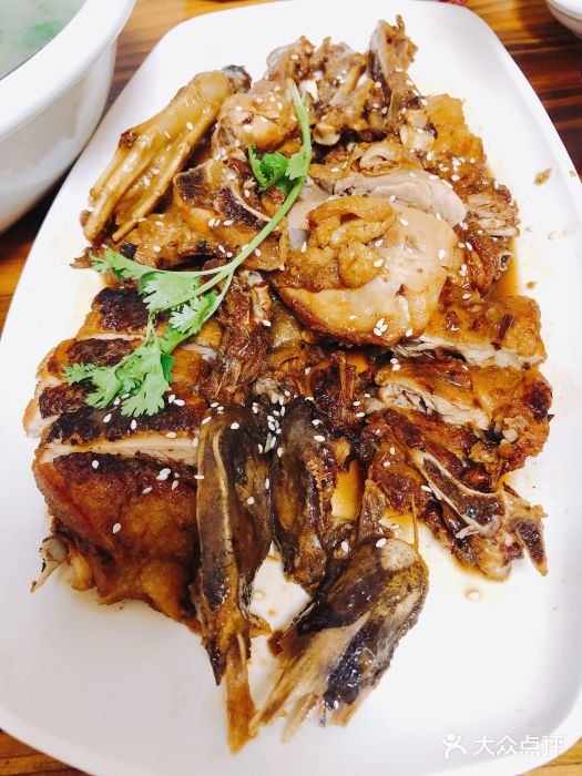 老地方风味餐厅(江南路店)招牌酱香鸭图片