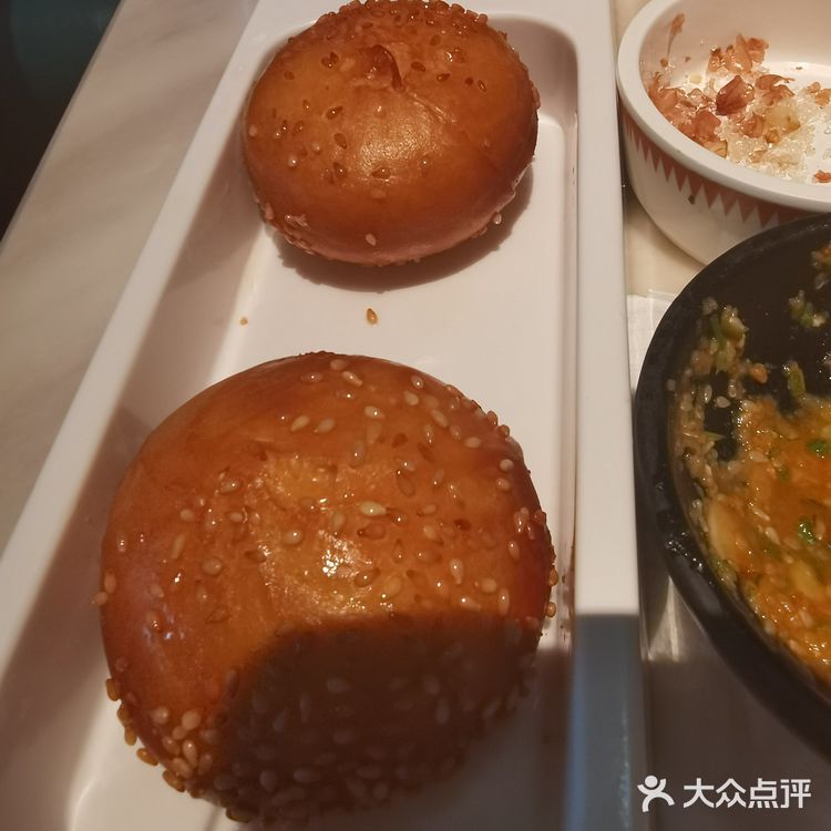 之前常吃的一家火锅店～好久都没来了～菜品还和之前差不