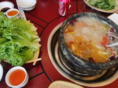 -鲁朗纳麦石锅鸡庄园