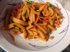 -头上红煨盐鸡乡村食府