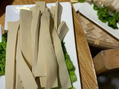 -茸梅路右拐龙虾-农家菜(松江店)