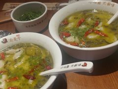 -渝是乎酸菜鱼(龙旗购物中心店)
