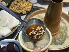 -洞庭洲·防空洞火锅·烧烤·铜锅涮肉(新百广场店)