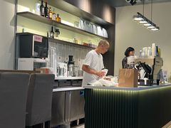 -WOW coffee