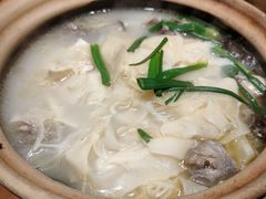 -蜜桃餐厅·伴山(湖滨商业街店)